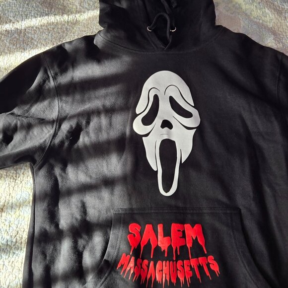 Halloween Salem Massachusetts Merch  black Scream mask  Hoodie Ghostface Scary M - Picture 1 of 11